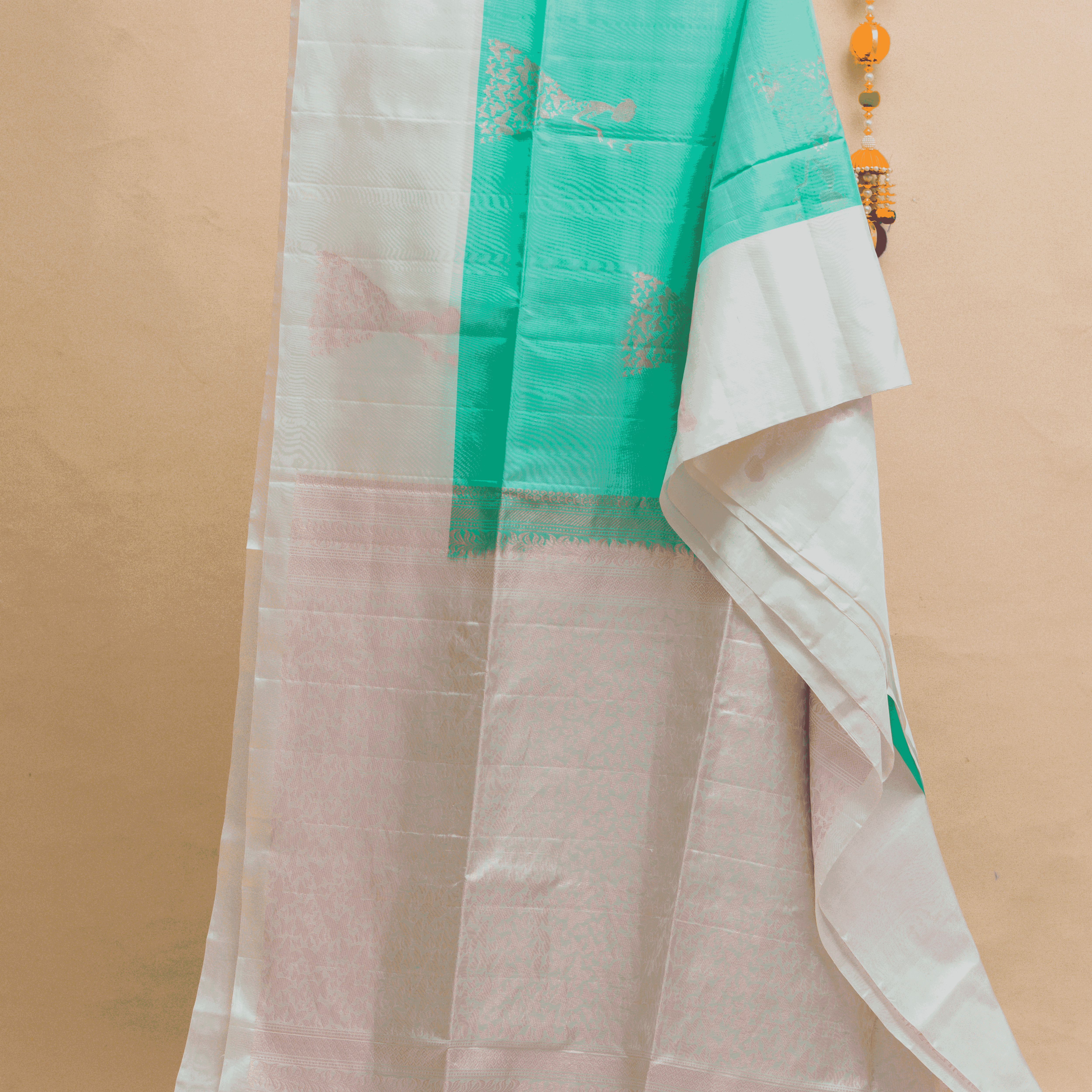 pastel green creamy border with unstiched blouse