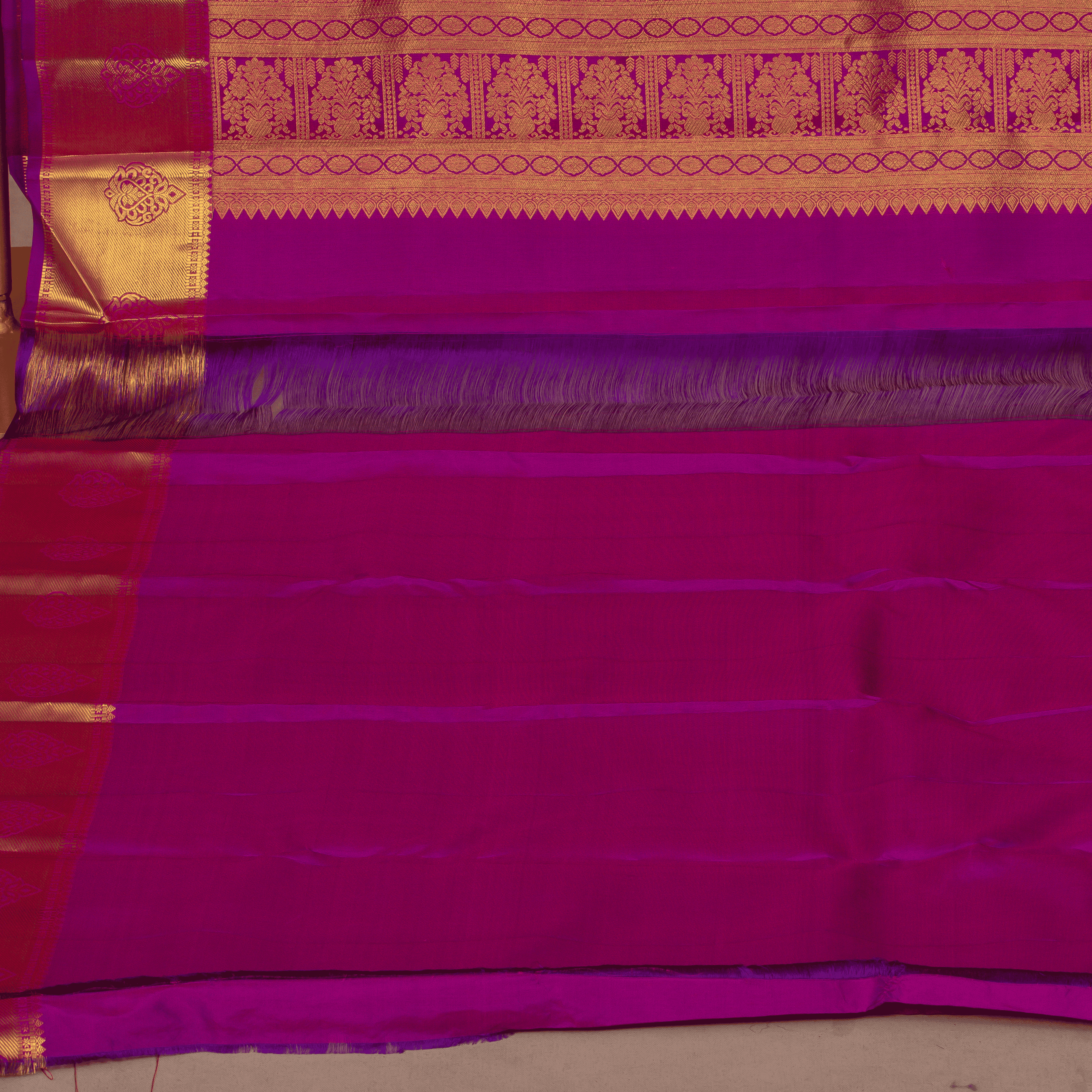 Mejentha Self & kodi design with Unstriched Blouse