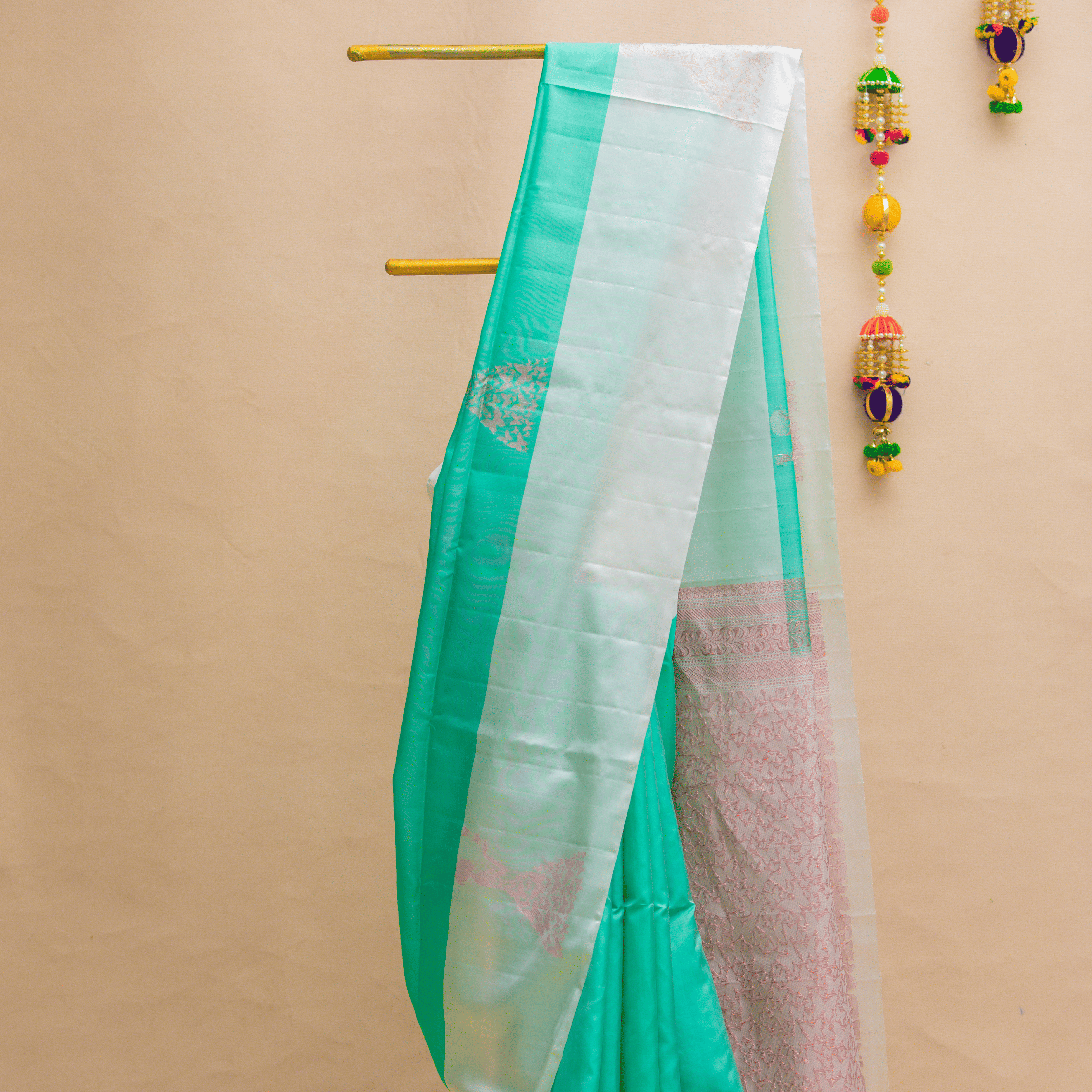 Elegant Pastel Green Contrast Border Saree